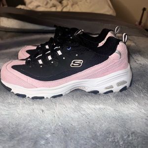 Women’s Skechers D’Lites  Size 8.5